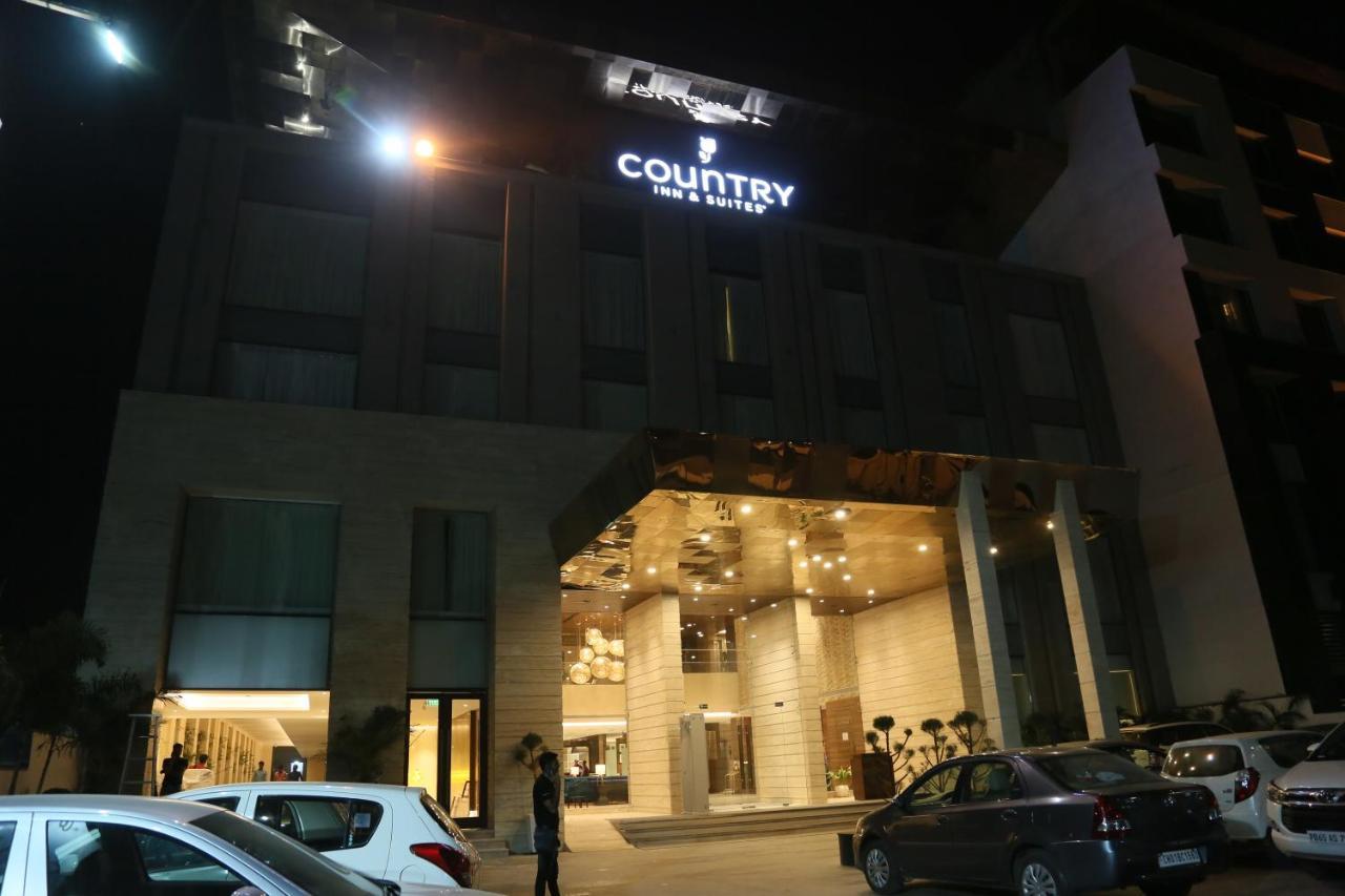 Country Inn & Suites By Radisson Chandigarh Zirakpur Zewnętrze zdjęcie